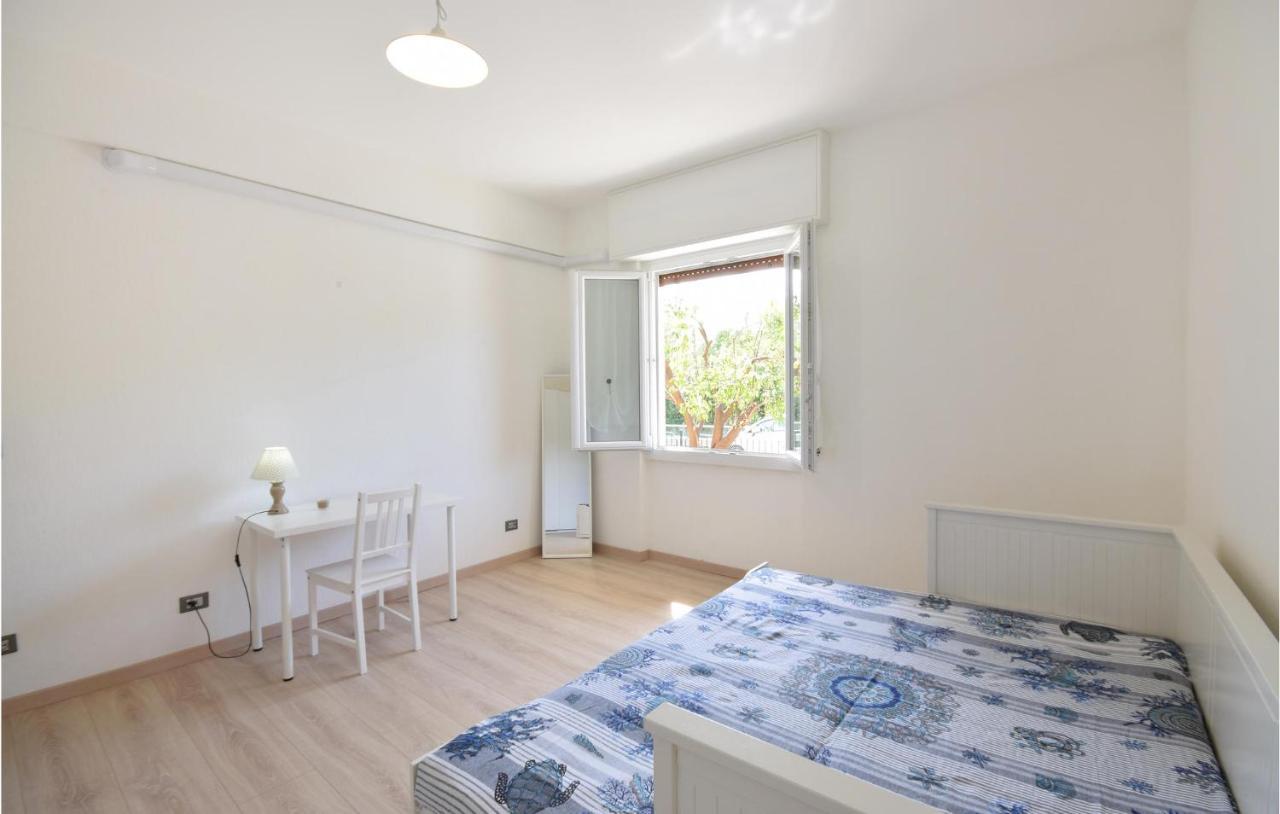 Amazing Apartment In Rapallo With Kitchen Bagian luar foto